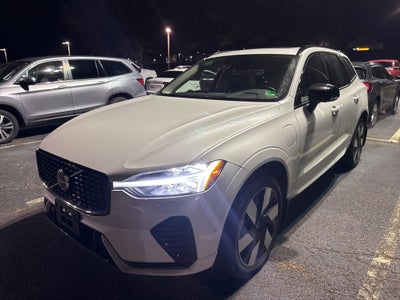 2024 Volvo XC60 Recharge Plug-In Hybrid T8 Plus Dark Theme