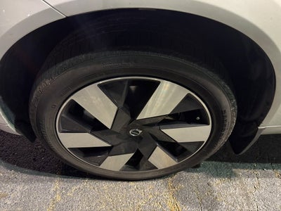 2024 Volvo XC60 Recharge Plug-In Hybrid T8 Plus Dark Theme