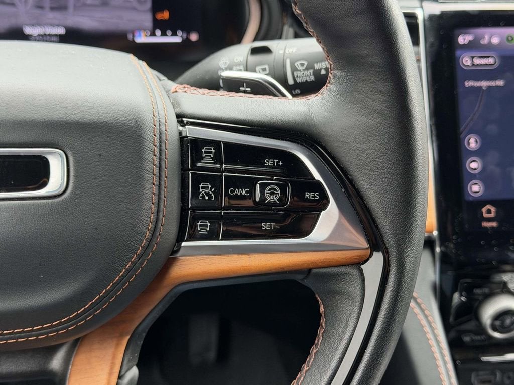 2023 Jeep Grand Cherokee Summit