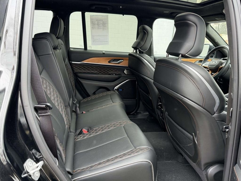 2023 Jeep Grand Cherokee Summit