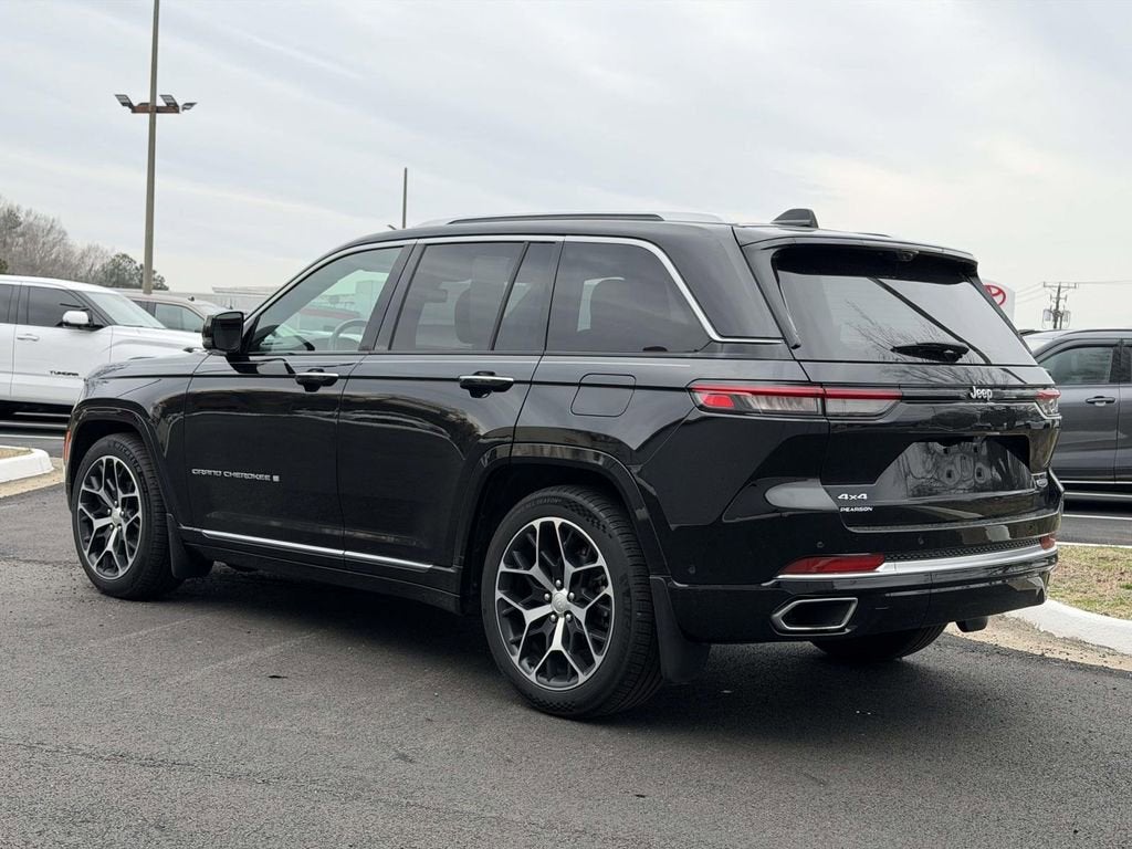2023 Jeep Grand Cherokee Summit