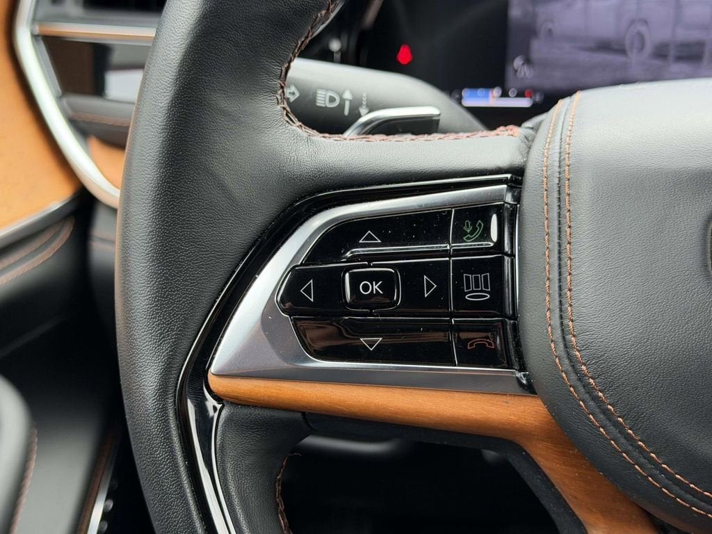 2023 Jeep Grand Cherokee Summit