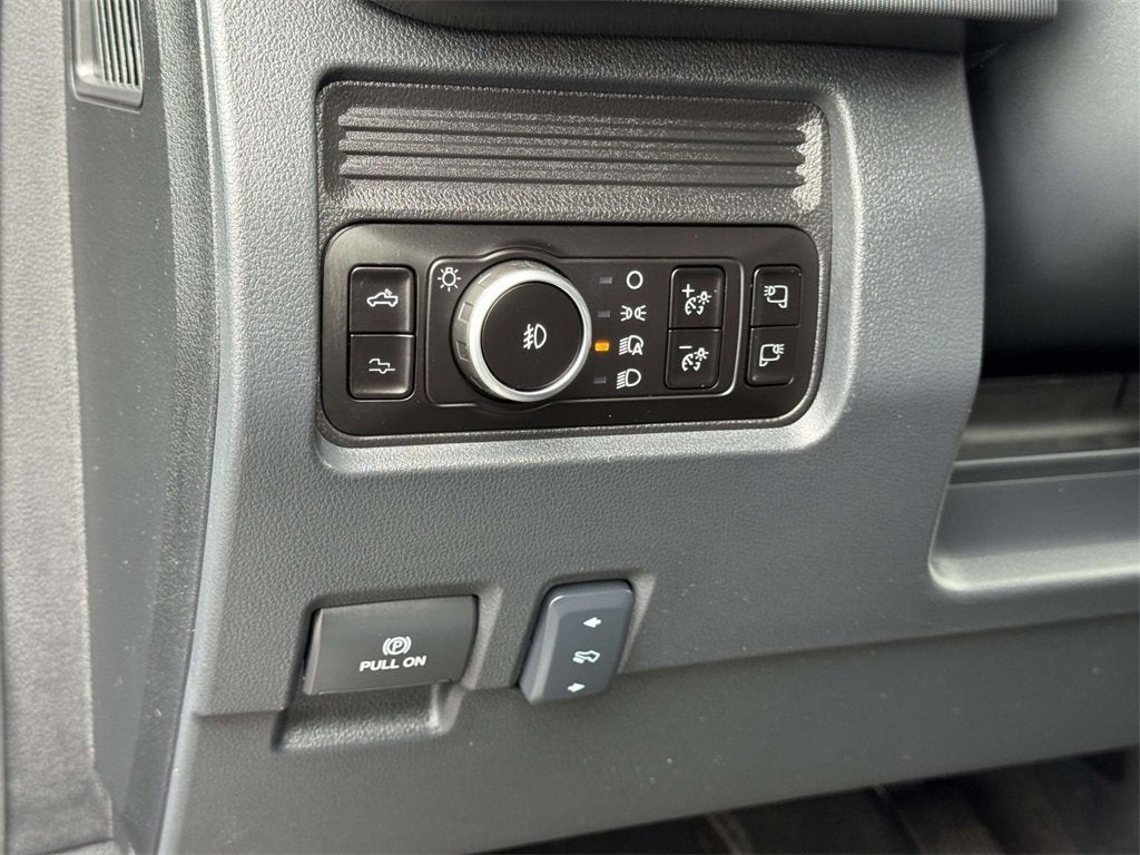 2025 Ford Super Duty F-350 SRW Platinum