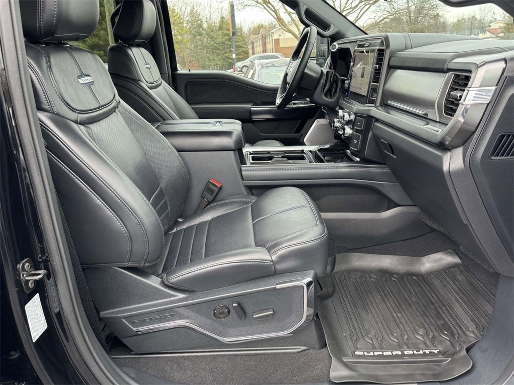 2025 Ford Super Duty F-350 SRW Platinum