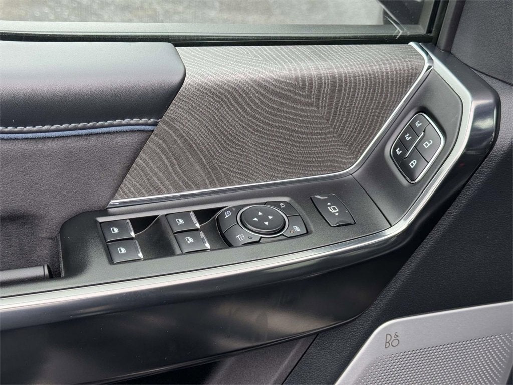 2025 Ford Super Duty F-350 SRW Platinum