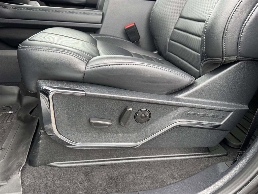 2025 Ford Super Duty F-350 SRW Platinum