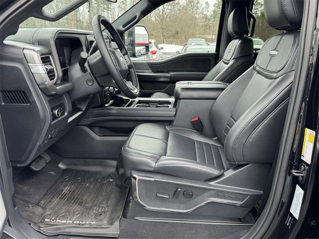 2025 Ford Super Duty F-350 SRW Platinum