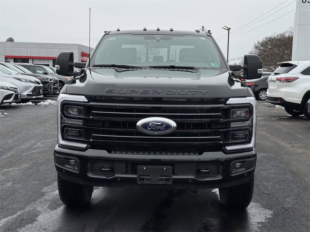 2025 Ford Super Duty F-350 SRW Platinum