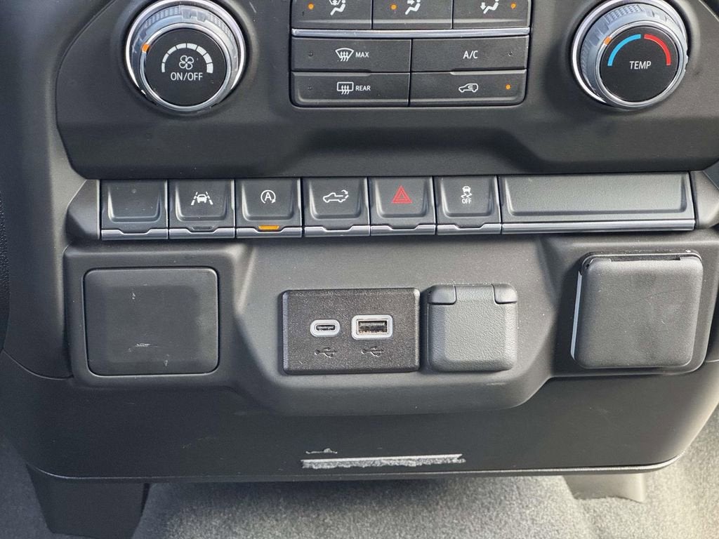 2025 Chevrolet Silverado 1500 Custom