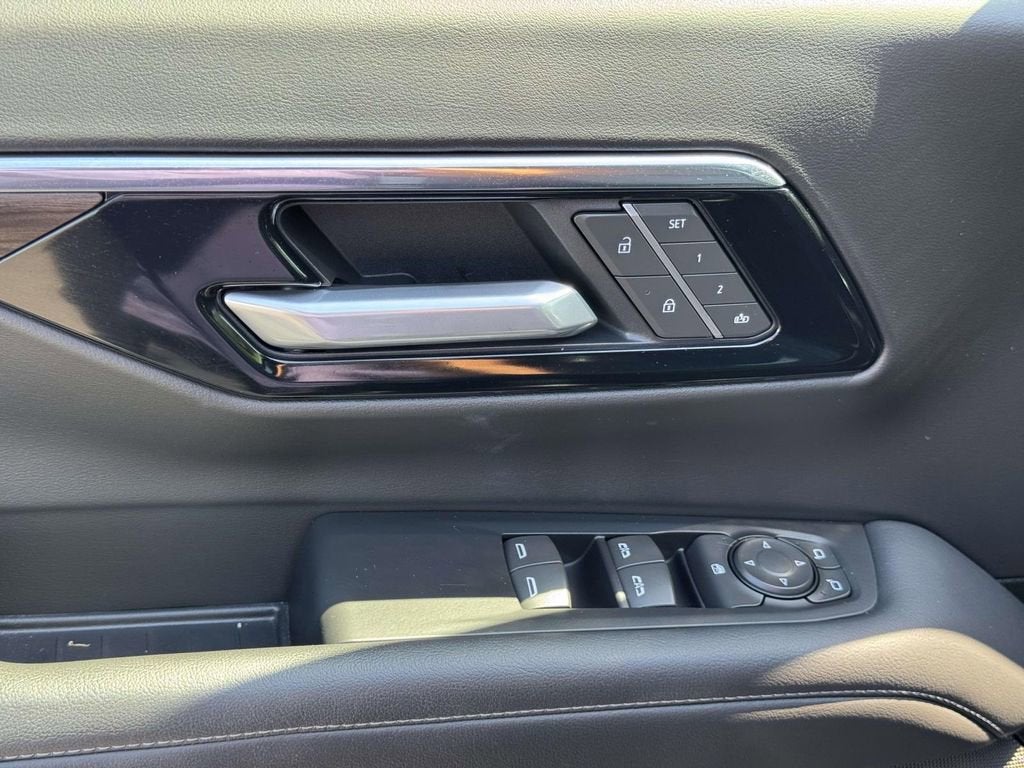 2025 Chevrolet Suburban Z71