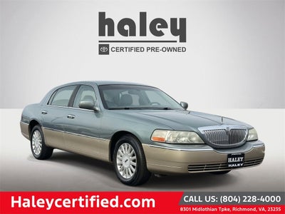 2005 Lincoln Town Car Signature