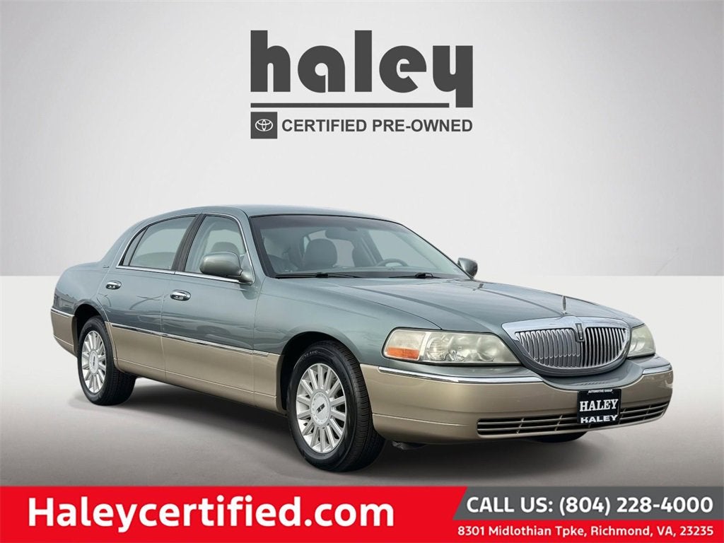 2005 Lincoln Town Car Signature