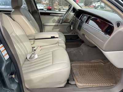 2005 Lincoln Town Car Signature