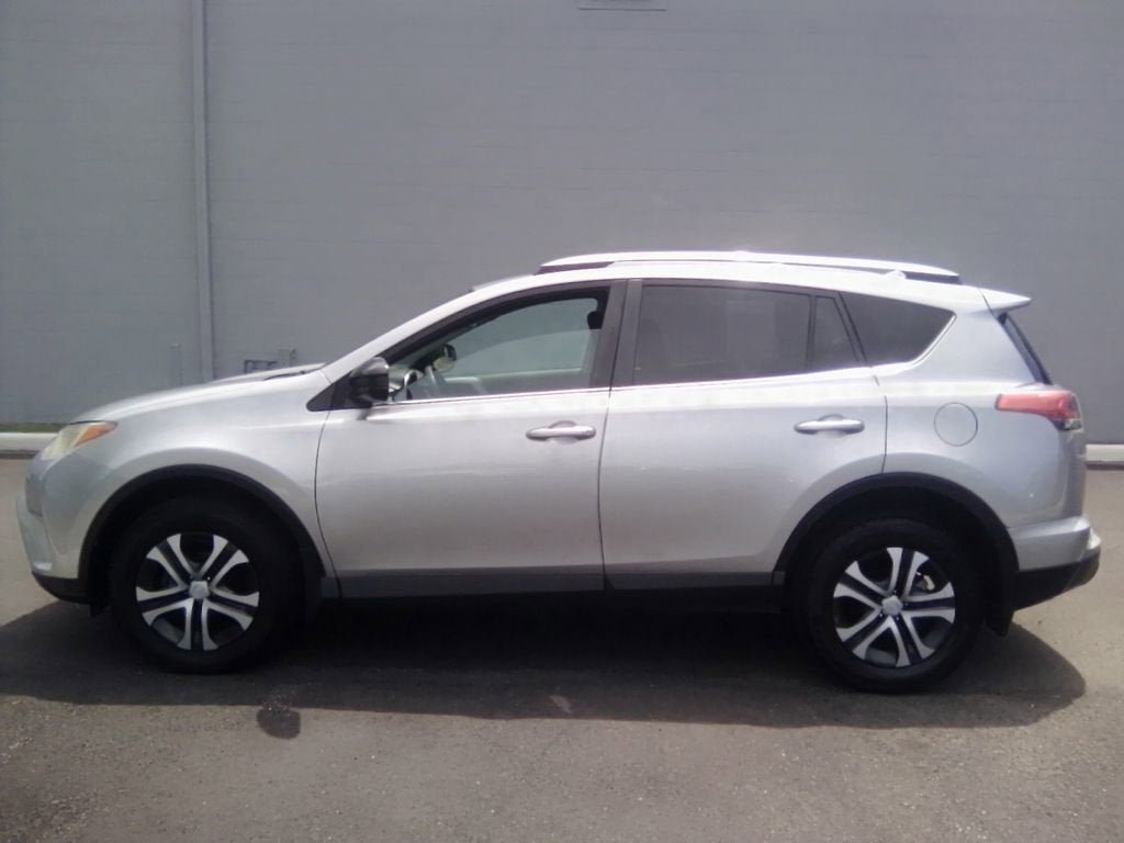 2017 Toyota RAV4 LE