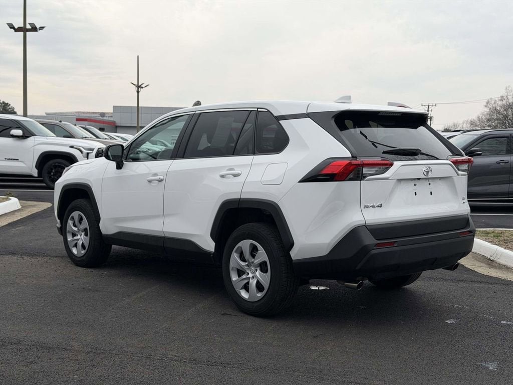 2025 Toyota RAV4 LE