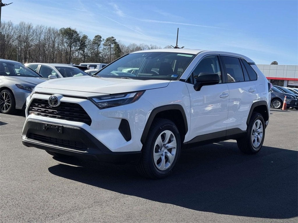 2024 Toyota RAV4 LE