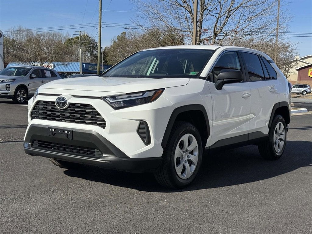 2025 Toyota RAV4 LE