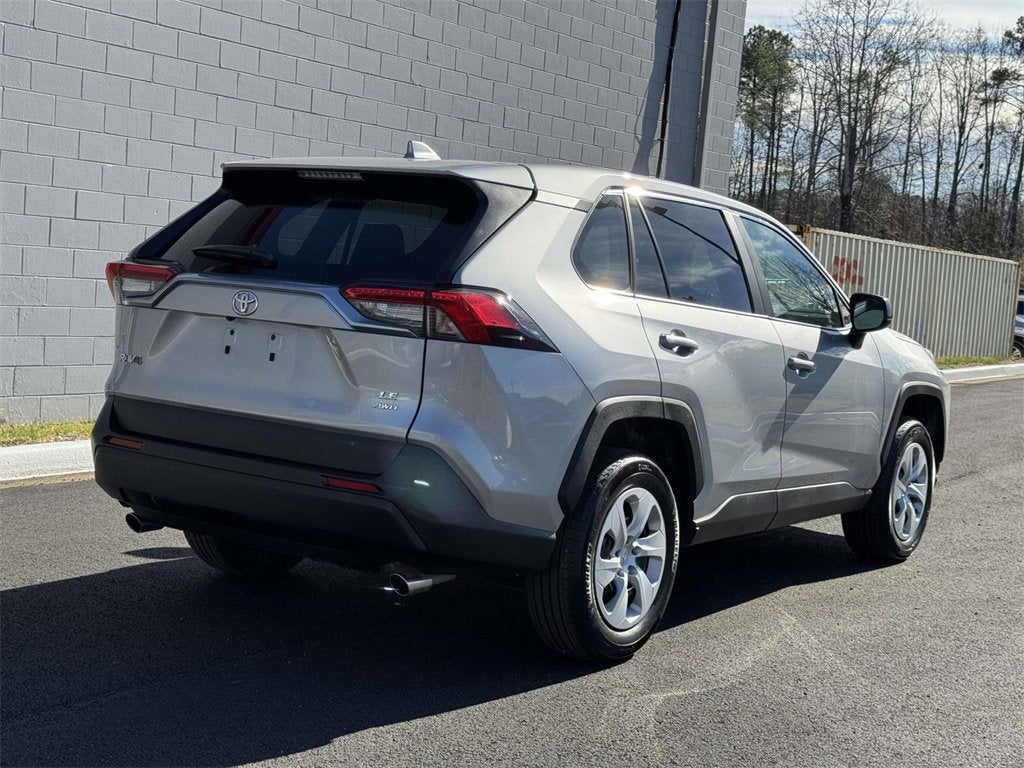 2025 Toyota RAV4 LE