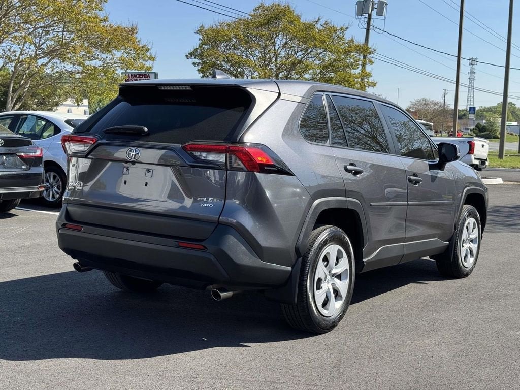 2024 Toyota RAV4 LE