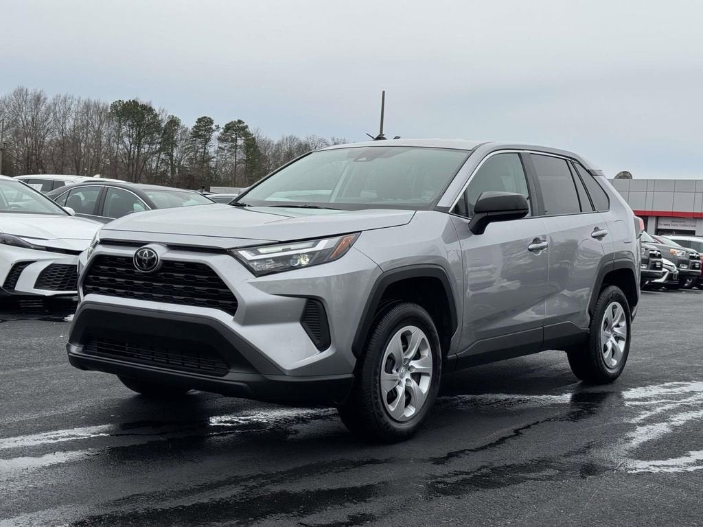 2025 Toyota RAV4 LE