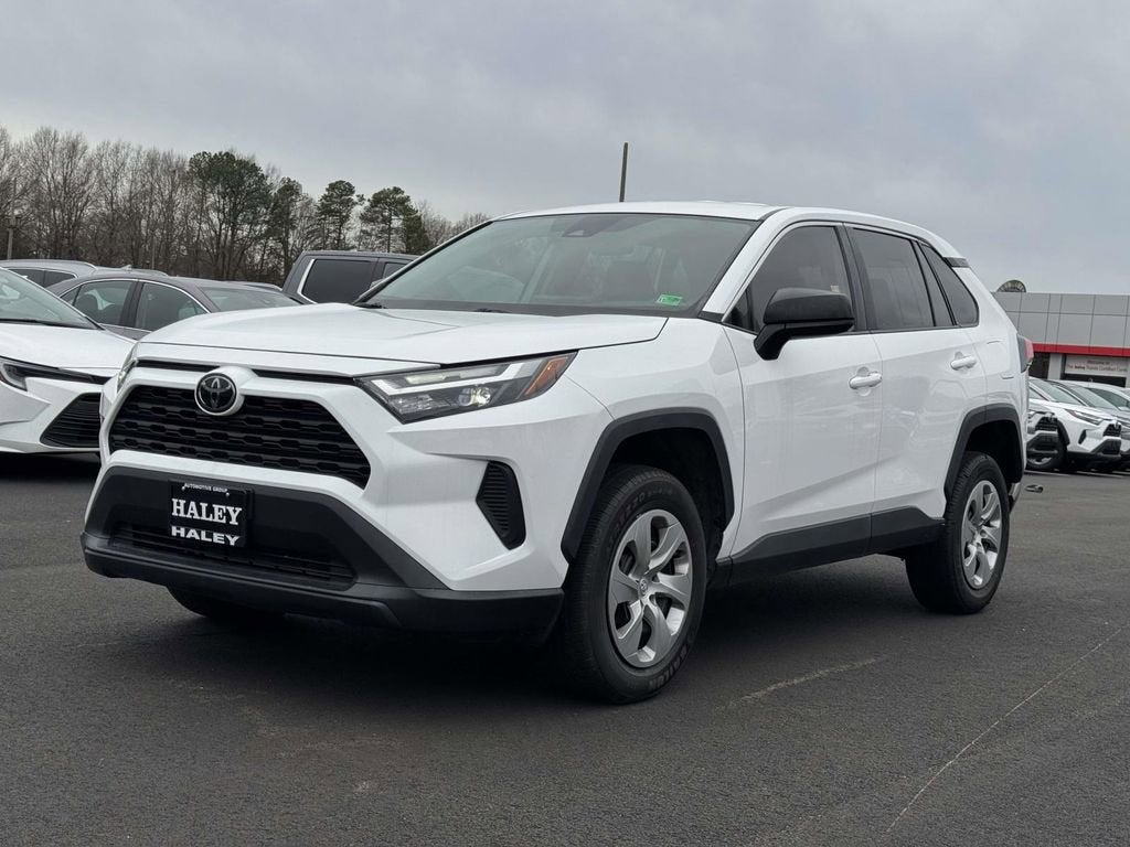 2023 Toyota RAV4 LE