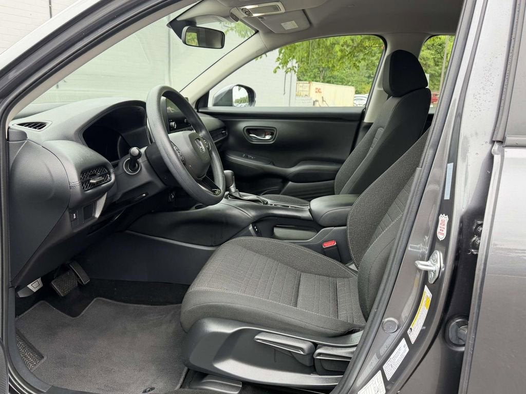 2025 Honda HR-V LX
