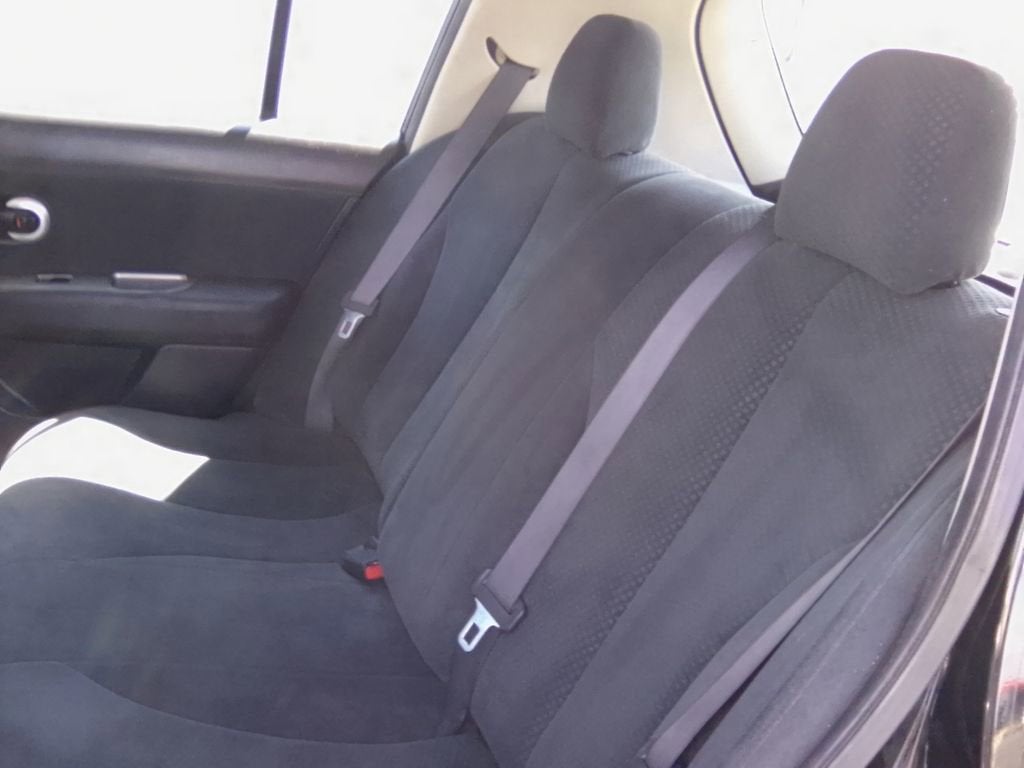 2012 Nissan Versa 1.8 S