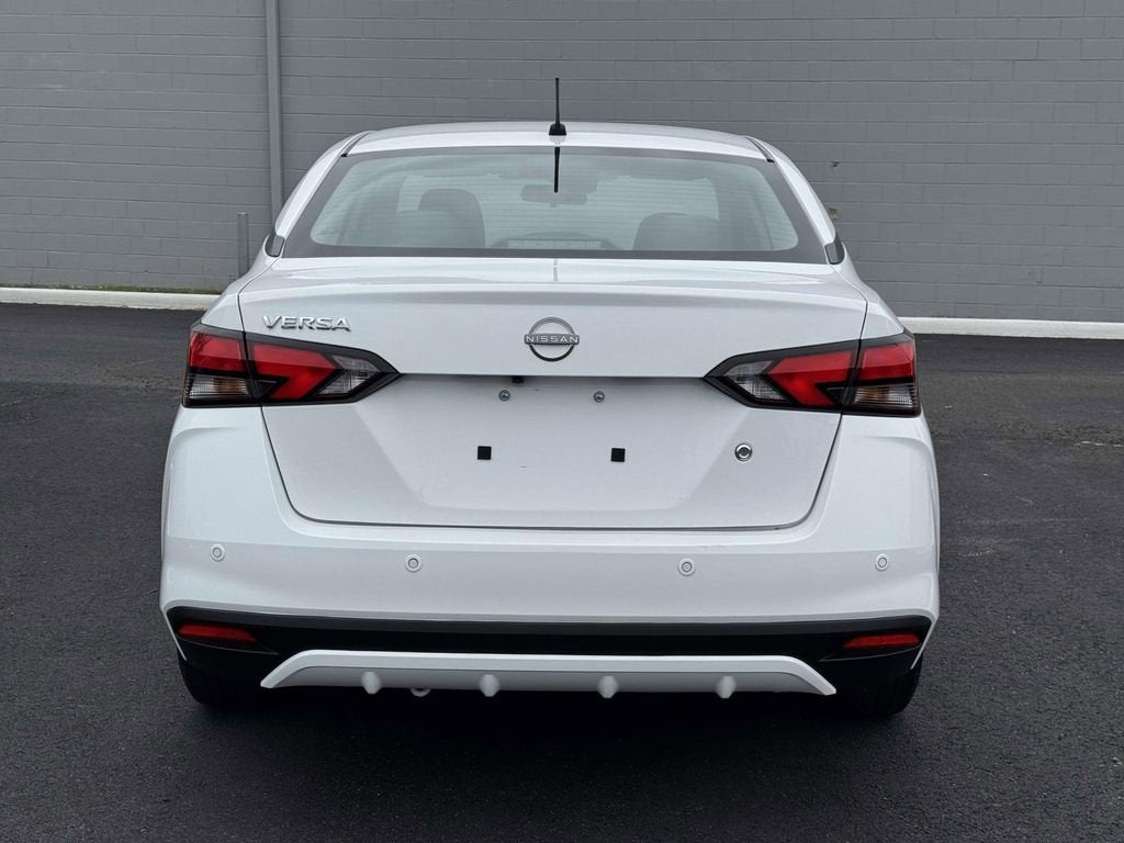 2023 Nissan Versa 1.6 S