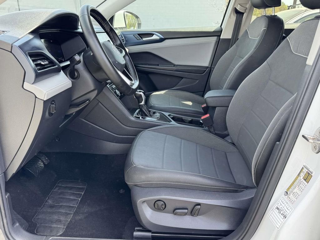 2024 Volkswagen Taos 1.5T SE