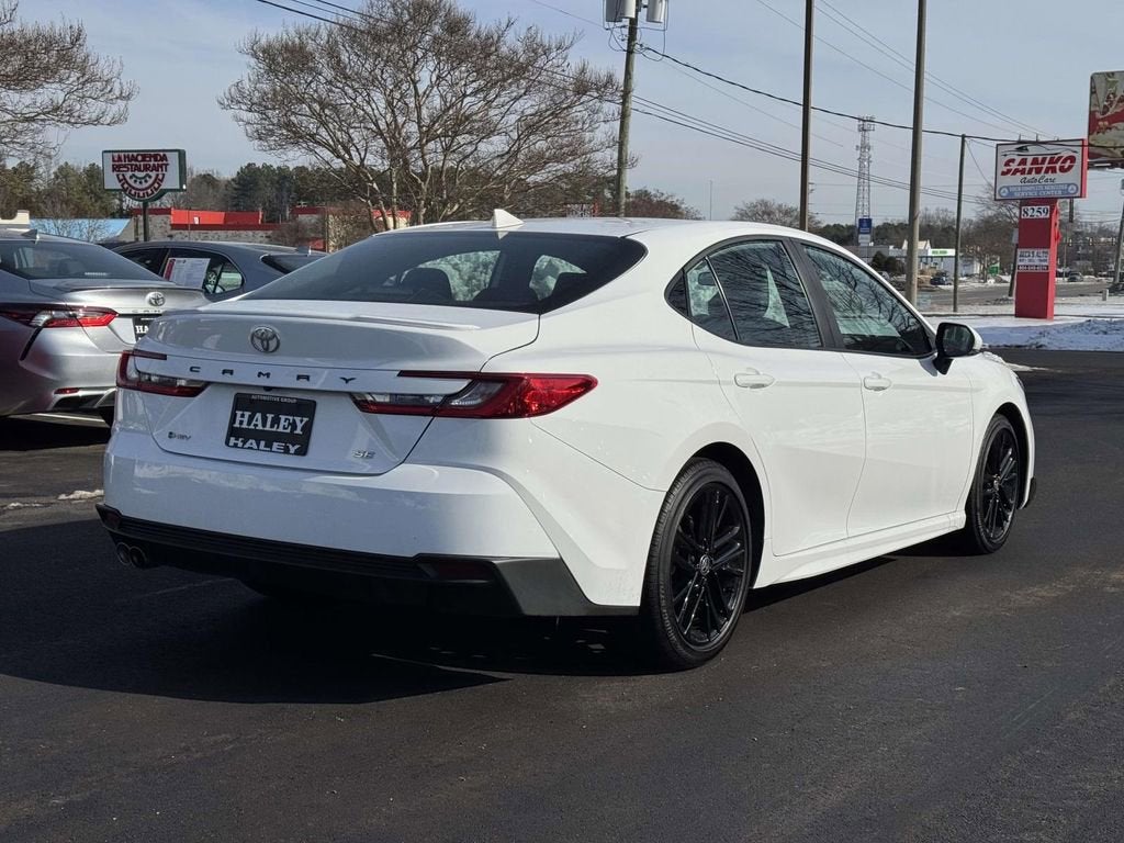2025 Toyota Camry SE