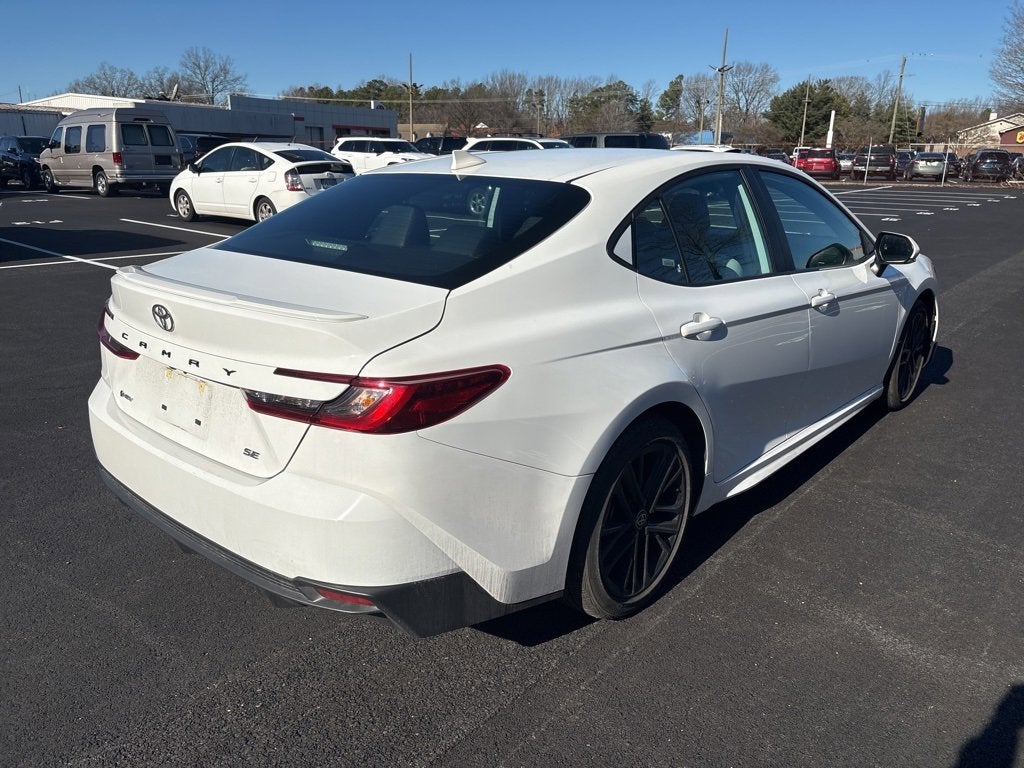 2025 Toyota Camry SE