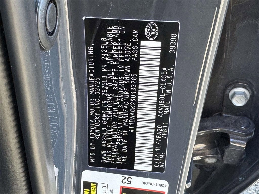 2025 Toyota Camry SE