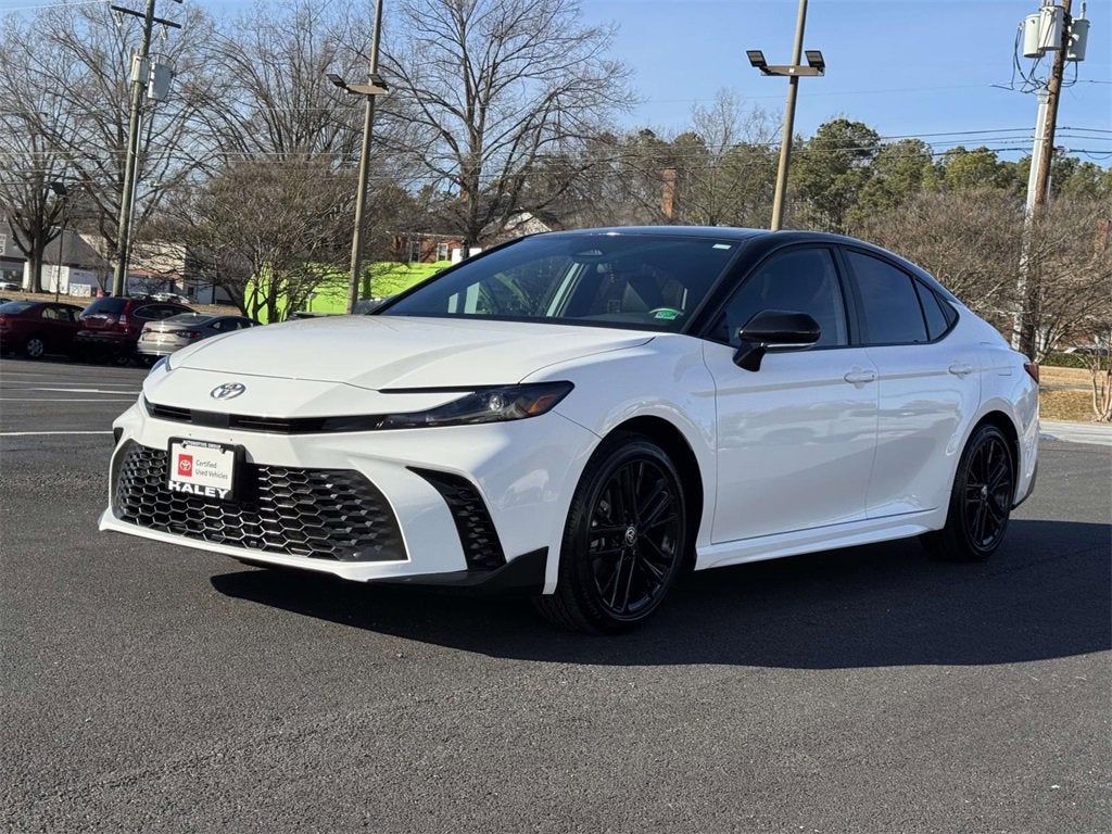 2025 Toyota Camry SE