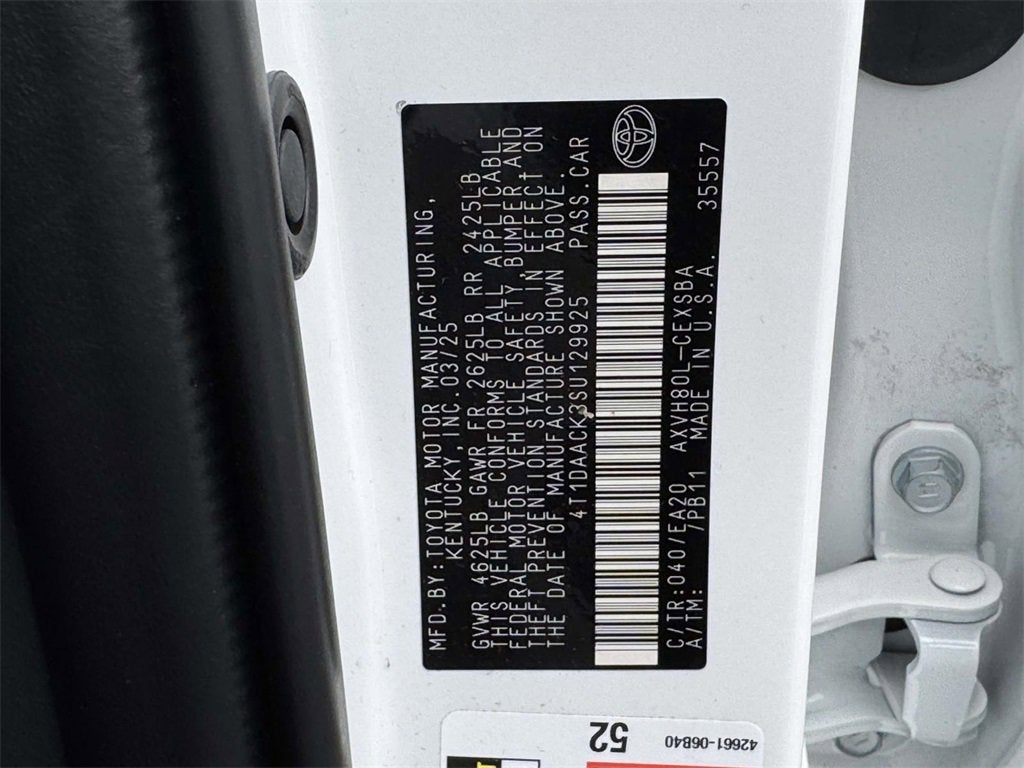 2025 Toyota Camry SE