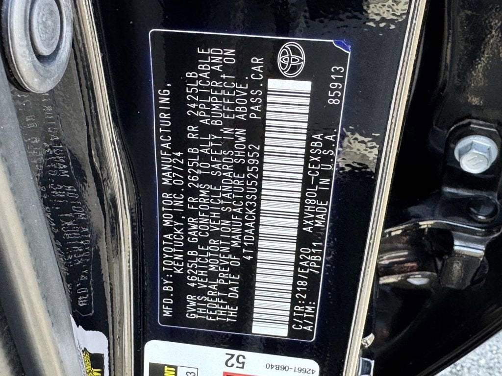 2025 Toyota Camry SE