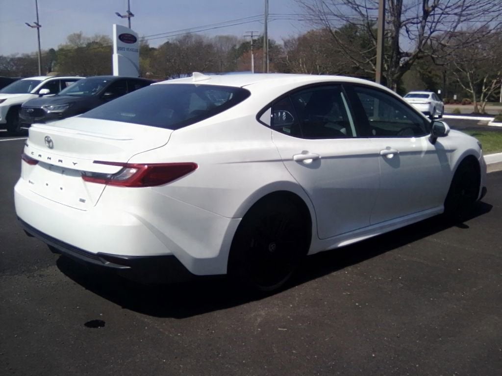 2025 Toyota Camry SE