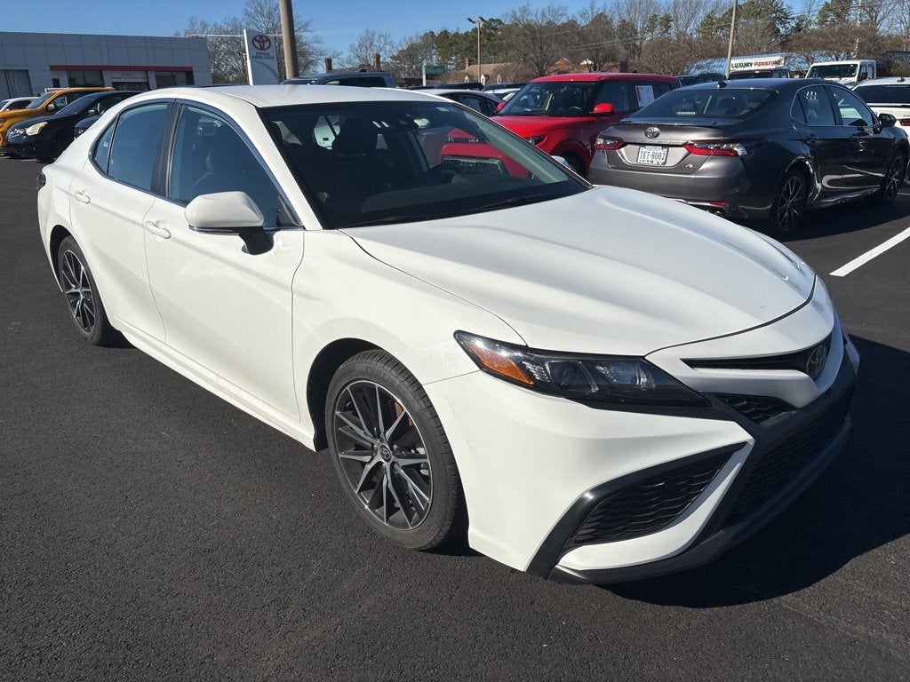 2024 Toyota Camry SE
