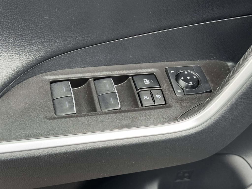 2023 Toyota RAV4 XSE