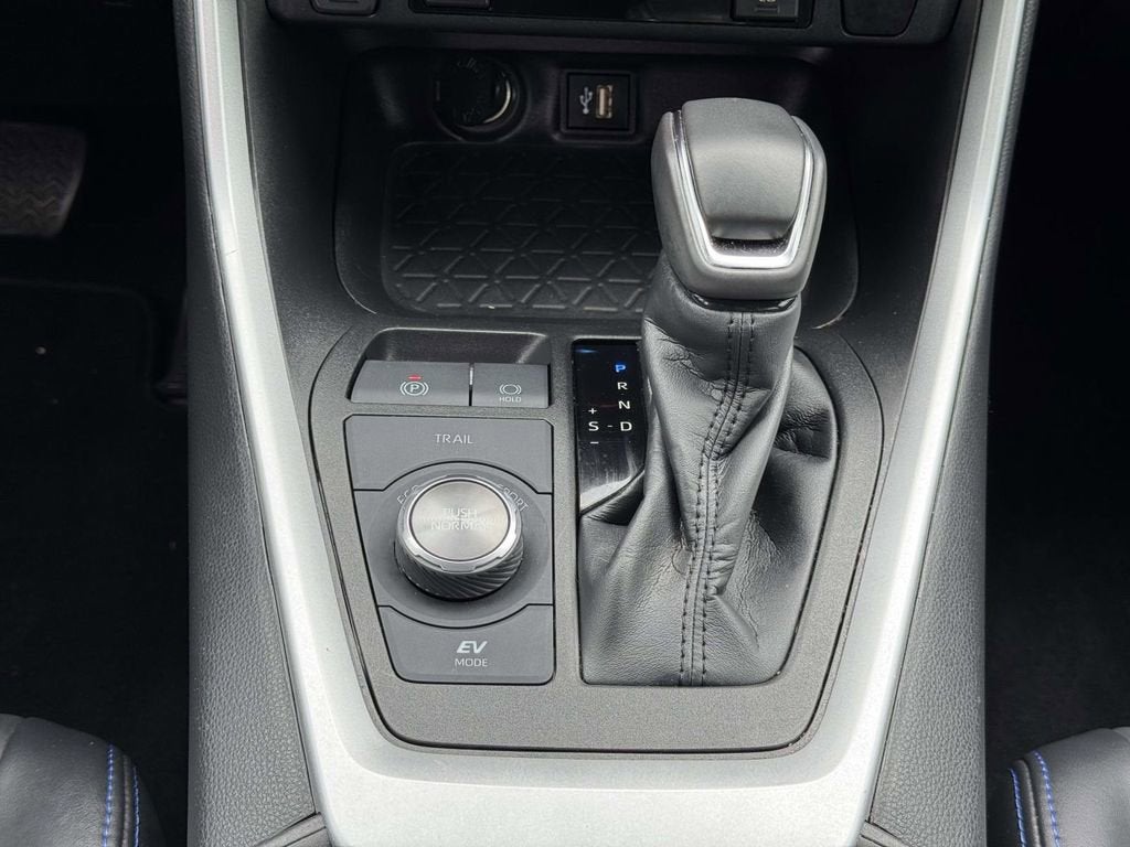 2023 Toyota RAV4 XSE