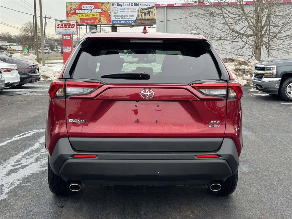 2025 Toyota RAV4 XLE