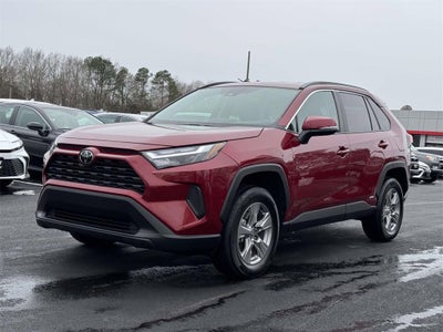 2025 Toyota RAV4 XLE