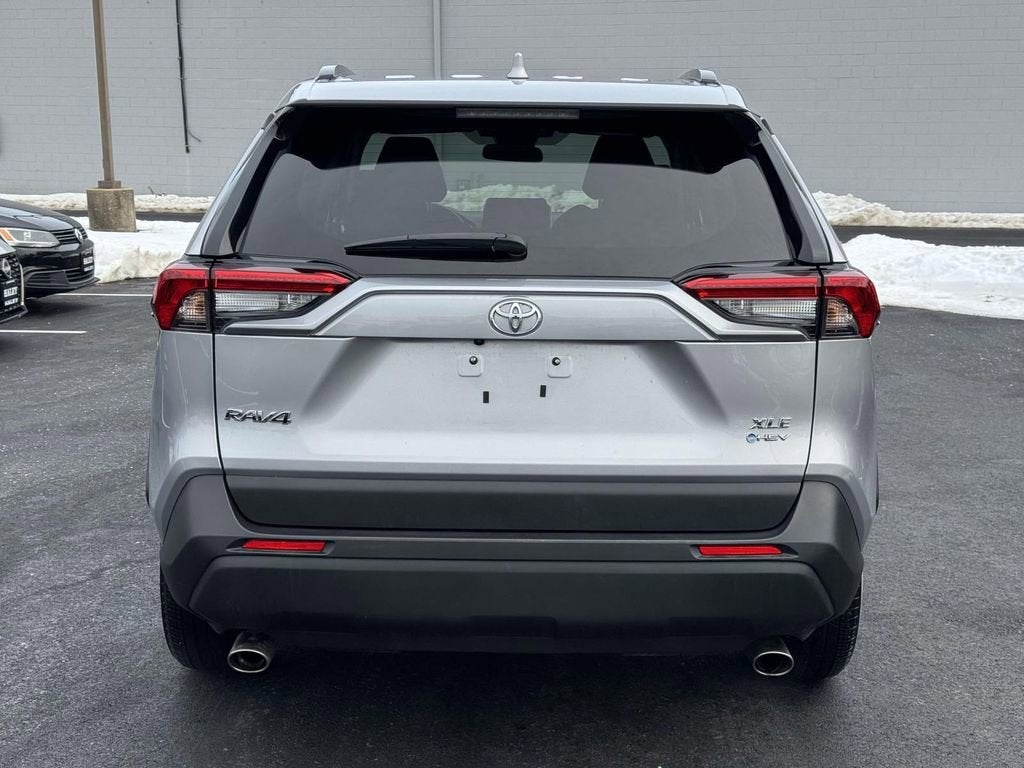 2025 Toyota RAV4 XLE