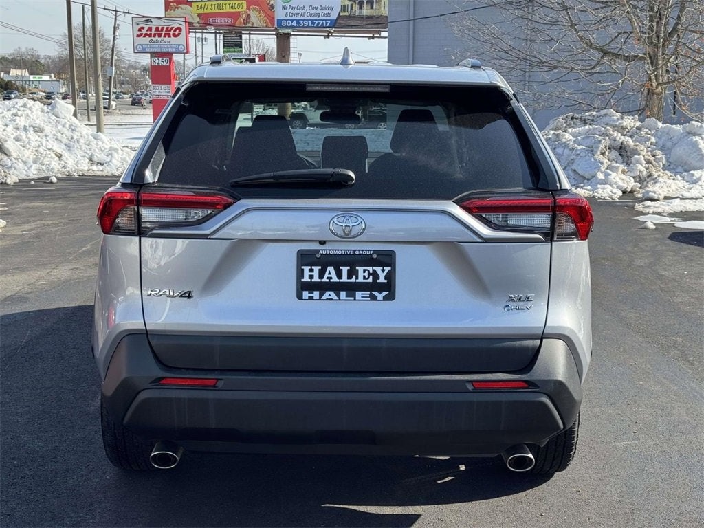 2025 Toyota RAV4 XLE