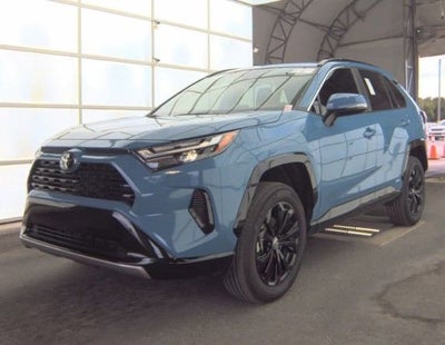 2025 Toyota RAV4 SE