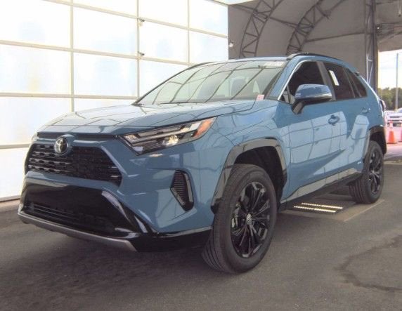 2025 Toyota RAV4 SE