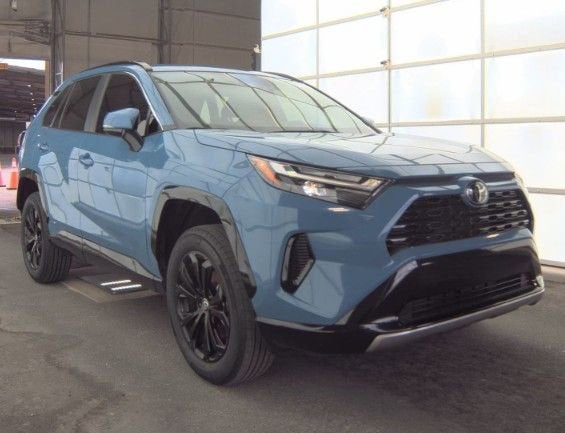 2025 Toyota RAV4 SE