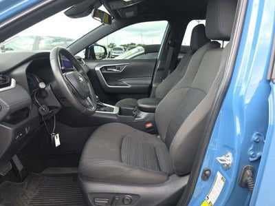 2025 Toyota RAV4 SE
