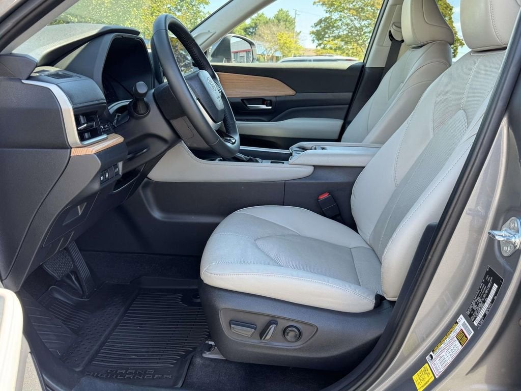 2025 Toyota Grand Highlander Limited