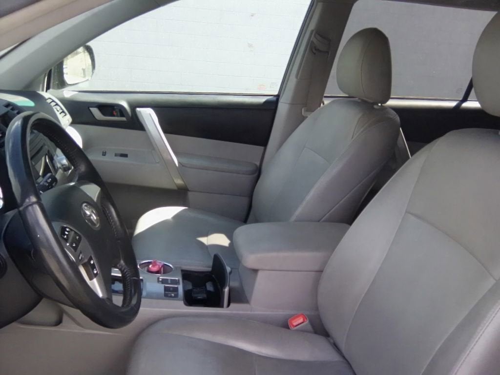 2012 Toyota Highlander Base