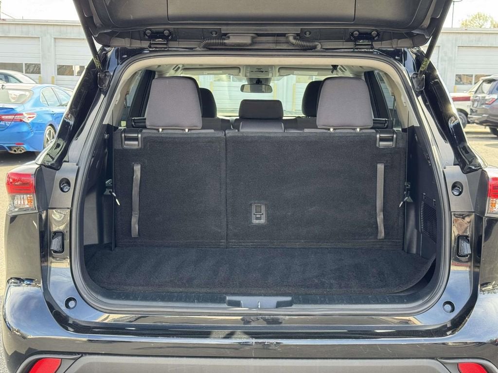 2022 Toyota Highlander L